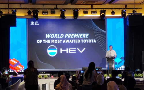Toyota, Fix, Toyota Veloz HEV Hadir di GJAW 2025, Calon MPV 7 Penumpang Irit Bahan Bakar?