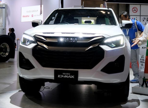 Isuzu Hadirkan D-Max 2026, Mesin Multi-fuel dan Truk Berteknologi ADAS di JMS 2025