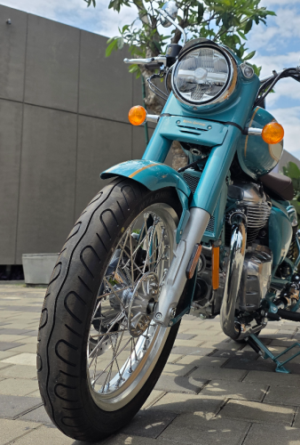 Seharga Toyota Agya GR Sport, Begini Rasa Berkendara Royal Enfield Classic 650 Twin