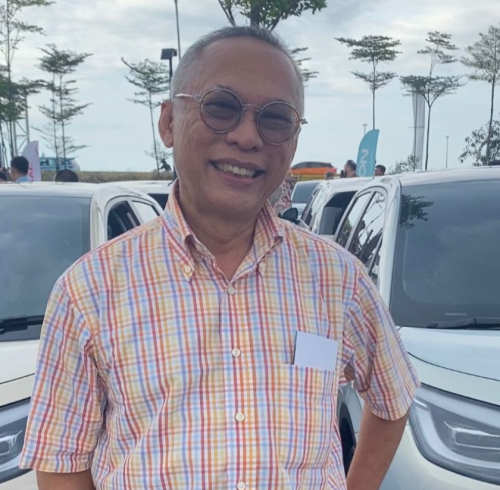 225 Keluarga Senyum Lebar, AION UT Resmi Handover ke Konsumen