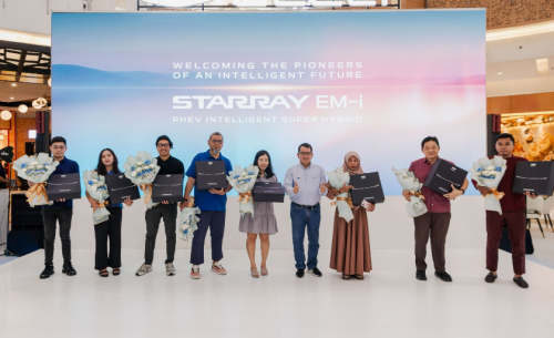 Geely, Geely Serahkan Starray EM-i Rakitan Lokal ke Para Pemilik Pertama, SUV PHEV dengan Fitur Melimpah