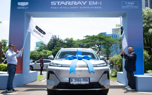 Geely, Geely Serahkan Starray EM-i Rakitan Lokal ke Para Pemilik Pertama, SUV PHEV dengan Fitur Melimpah