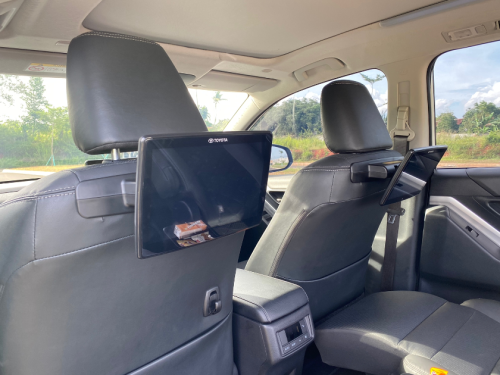 Duel MPV Keluarga Masa Kini: Toyota Innova Zenix Hybrid vs Wuling Cortez Darion