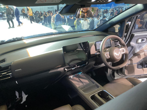 Penantang Innova Zenix Hadir, Wuling Darion EV dan PHEV Resmi Meluncur, Ini Spek Lengkapnya