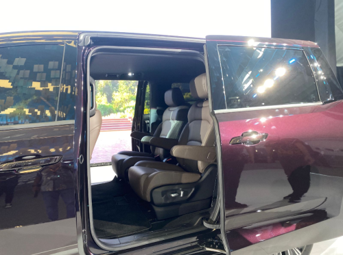 Penantang Innova Zenix Hadir, Wuling Darion EV dan PHEV Resmi Meluncur, Ini Spek Lengkapnya