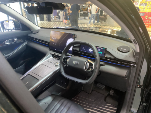 Geely Starray EM-i Landing di Semarang, Harga Beda Rp 16,8 Juta dari OTR Jakarta