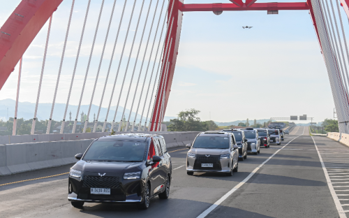 Wuling, Sekali Isi Full BBM dan Baterai, Wuling Darion PHEV Bisa Tempuh Jarak Segini
