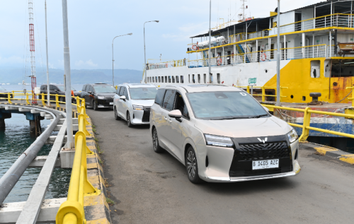 Sekali Isi Full BBM dan Baterai, Wuling Darion PHEV Bisa Tempuh Jarak Segini