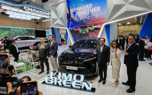 VinFast, VinFast Limo Green, VinFast VF Wild, Vinfast Limo Green dan VF Wild Jadi Pusat Perhatian di GJAW 2025, Tahun Depan Resmi Rilis