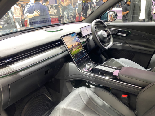 Lepas L8 PHEV, SUV Premium Setir Kanan Dibanderol Rp 589 Juta