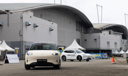 Geely, Geely Coolray SUV Mejeng di GJAW, Usung Teknologi ICE Dengan Banyak Fitur