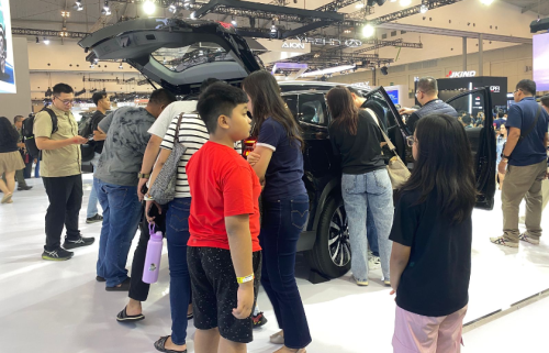Menarik, Chery Rilis Dua Varian Baru Tiggo 8 CSH di GJAW 2025, Harga Mulai Rp 439,9 Juta