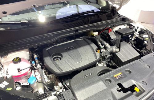 SUV Geely Coolray Mejeng di GJAW, Usung Teknologi ICE Dengan Banyak Fitur