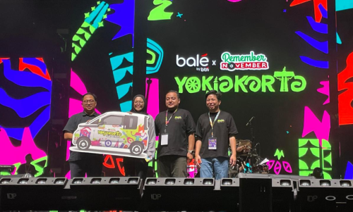 Senyum Lebar, Julia Nurmayanti Nonton Musik Yokjakarta Bawa Pulang Wuling New Air ev Lite