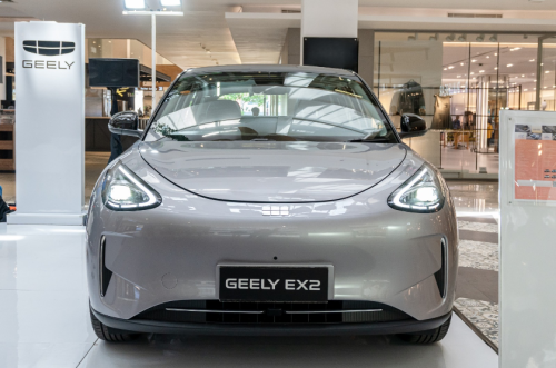 Geely | Sambut Kota Kembang, Geely Bawa Starray EM-i dan EX2 ke Bandung, Harganya Jadi Segini