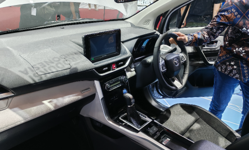 Toyota | Kredit Toyota Veloz Hybrid Nggak Kuras Kantong, Cicilan Rp 5,9 Jutaan DP Dibawah Rp 100 Juta!