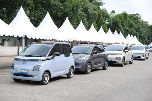 Wuling, Smart, Cuma di GJAW, Beli Mobil Wuling Bisa Bawa iPhone 17 Pro Max atau Pulang Smart TV 32 Inci