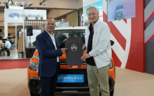 Citroën, Citroën Resmi Serahkan Unit Ë-C3 All Electric untuk Armada Taksi Express