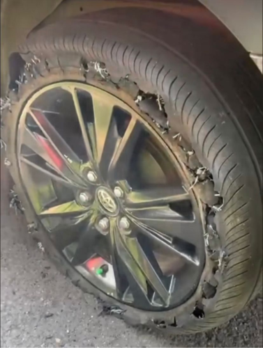 Tenang, Pecah Ban Akibat Jalan Tol Berlubang Bisa Minta Ganti Rugi, Begini Cara Klaimnya!