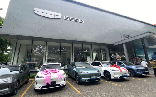 Geely, Geely Bersama Wonder Group Tancap Gas, Resmikan Tiga Dealer, Roadmap 40 Dealer Kian Dekat