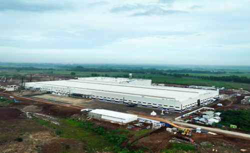 VinFast | Rekor, 3.520 Mobil Listrik VinFast Terpesan Hanya Satu Hari di Vietnam