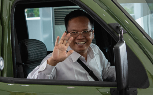 Daihatsu, Daihatsu Gran Max, Daihatsu Max, Rezeki Nomplok, Guru Asal Lombok Ini Dapat Daihatsu Gran Max Full Modifikasi