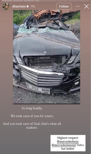 Mercedes-Benz, Bikin Merinding, Mercedes-Benz E250 Ringsek Tertimpa Besi 35 Ton, Pengemudi  Selamat Tanpa Luka