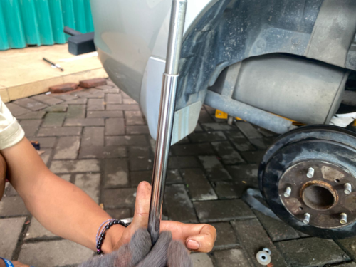Modal Rp 300 Ribu, Cara Atasi Sokbreker Limbung Kembali Stabil