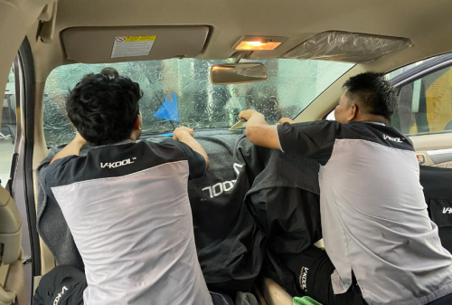 Kenapa Kaca Film Baru Dipasang Tidak Boleh Dinaik-turunkan? Ini Penjelasan Ahlinya