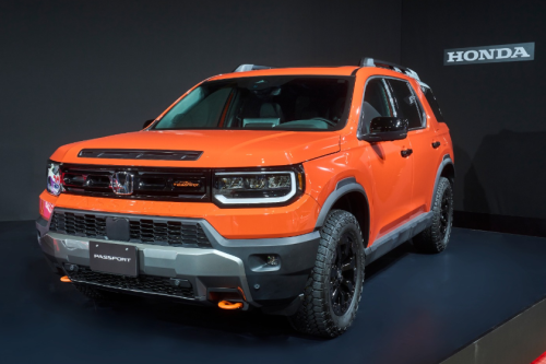 Sangar, Honda Sulap Tokyo Auto Salon 2026 Jadi Panggung Mobil ber-DNA Sporty