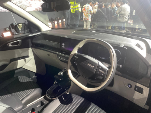 Harga Masih Rahasia, Kia Hadirkan Generasi Terbaru Carens untuk Pasar Indonesia