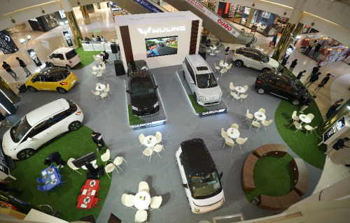 Bawa Pulang iPhone 17 Pro Max, Wuling Buka Pameran EV dan ICE di Mall Ini