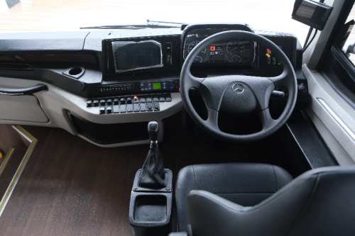 Mercedes-Benz, Bus Mercedes-Benz Buatan Cikarang Siap Mengaspal di Jalanan Thailand