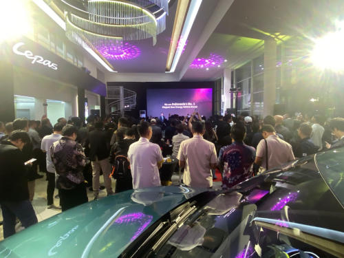 Dealer Lepas Pertama di Dunia Resmi Dibuka di Kelapa Gading, Standar Baru Pengalaman NEV Premium