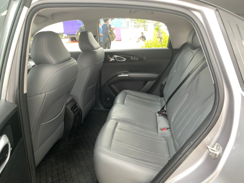 Geely, First Drive Geely EX2, Mobil Listrik RWD Ini Punya Tenaga Besar