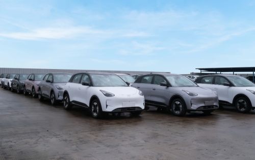 Geely, Harap Bersabar, Geely Distribusikan 1.000 Unit Geely EX2 ke Konsumen Akhir Bulan Ini