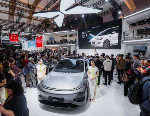 Xpeng | XPeng P7 | Masih Perkenalan, Sedan Listrik Xpeng P7 Pamer Kecanggihan Teknologi AI Terbaru