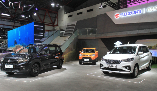 Suzuki , Test Drive, Booth Suzuki di IIMS 2026 Meriah, Ajak Pengunjung Test Drive Sambil Nonton Konser Andra and The BackBone