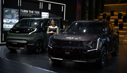 Kia, Kia Sonet, Kia Carens, Cuma di IIMS 2026, Kia Kasih Benefit Melimpah Buat Pembeli All New Carens dan New Sonet