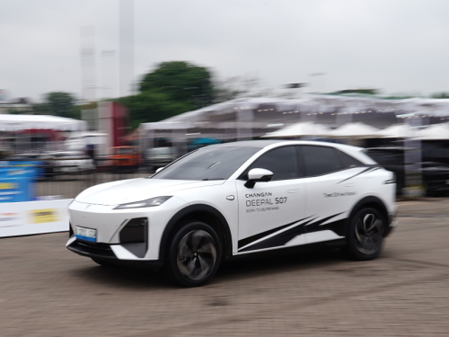 Ganteng Maksimal, Deepal S07, Mobil Listrik SUV Premium Dengan Seabrek Fitur