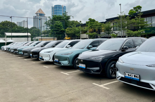 Geely, Komunitas EX5IS Kunjungi Booth Geely di IIMS 2026, Hadirkan Pengalaman Berkendara Lebih Personal