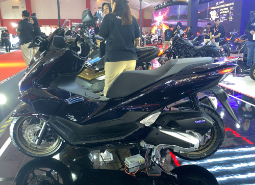 Honda, Honda PCX160 Rilis Warna-warna Baru di IIMS 2026, Tambah Mewah Bro!