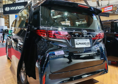 Toyota |  Toyota Alphard | Toyota Alphard | Intip Toyota Alphard Varian XE yang Bikin Ngiler, Kemewahan Sultan Lebih Ramah Kantong
