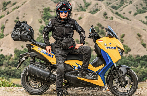 Yamaha | Touring | Anshar Pakai Yamaha XMAX TechMAX Touring ke Kampung Halaman, Setelah Taklukkan Mekkah