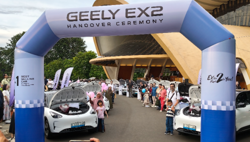 Geely, Geely Auto Indonesia Serahkan 100 Unit EX2 ke Konsumen