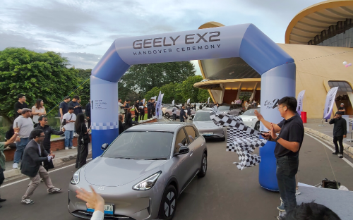 Geely, Geely Auto Indonesia Serahkan 100 Unit EX2 ke Konsumen