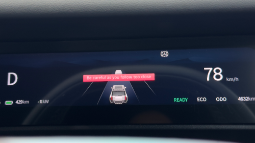 DriVacation 2026 : Review Jujur, Kulineran di Tangsel Sambil Nunggu Baterai Full di SPKLU Terbesar