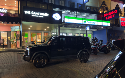 DriVacation 2026 : Review Jujur, Kulineran di Tangsel Sambil Nunggu Baterai Full di SPKLU Terbesar