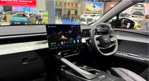 Sekali Cas Bisa Tempuh 422 Km, Intip Spesifiksi Omoda C5 EV yang Agresif di BIMS 2026