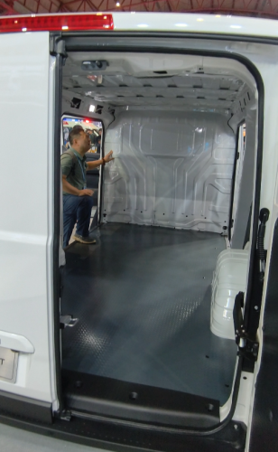 Foton eView Connect, Blind Van Listrik Panjang Hampir 5 Meter Bisa Tempuh 250 Km Sekali Ngecas